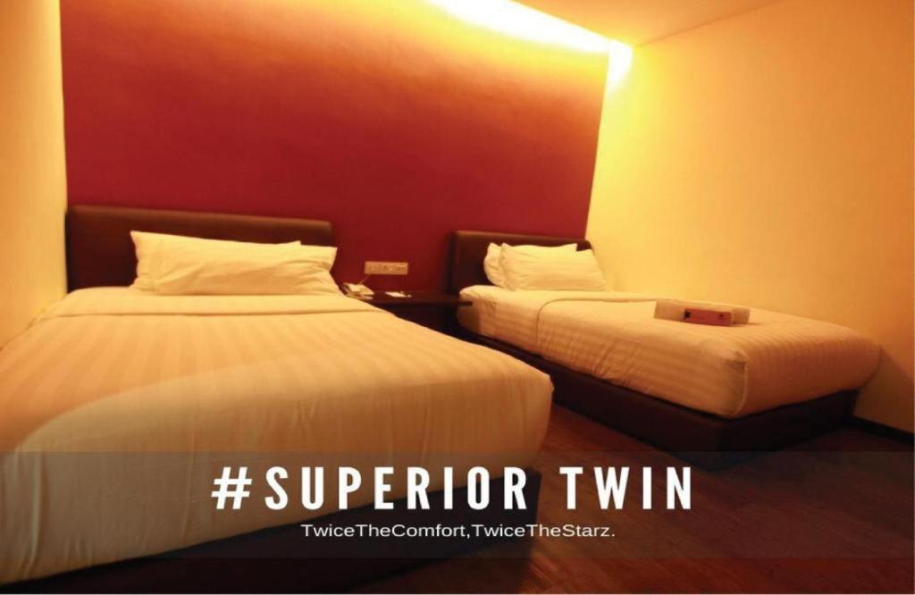 Starz Hotel Kluang Bagian luar foto
