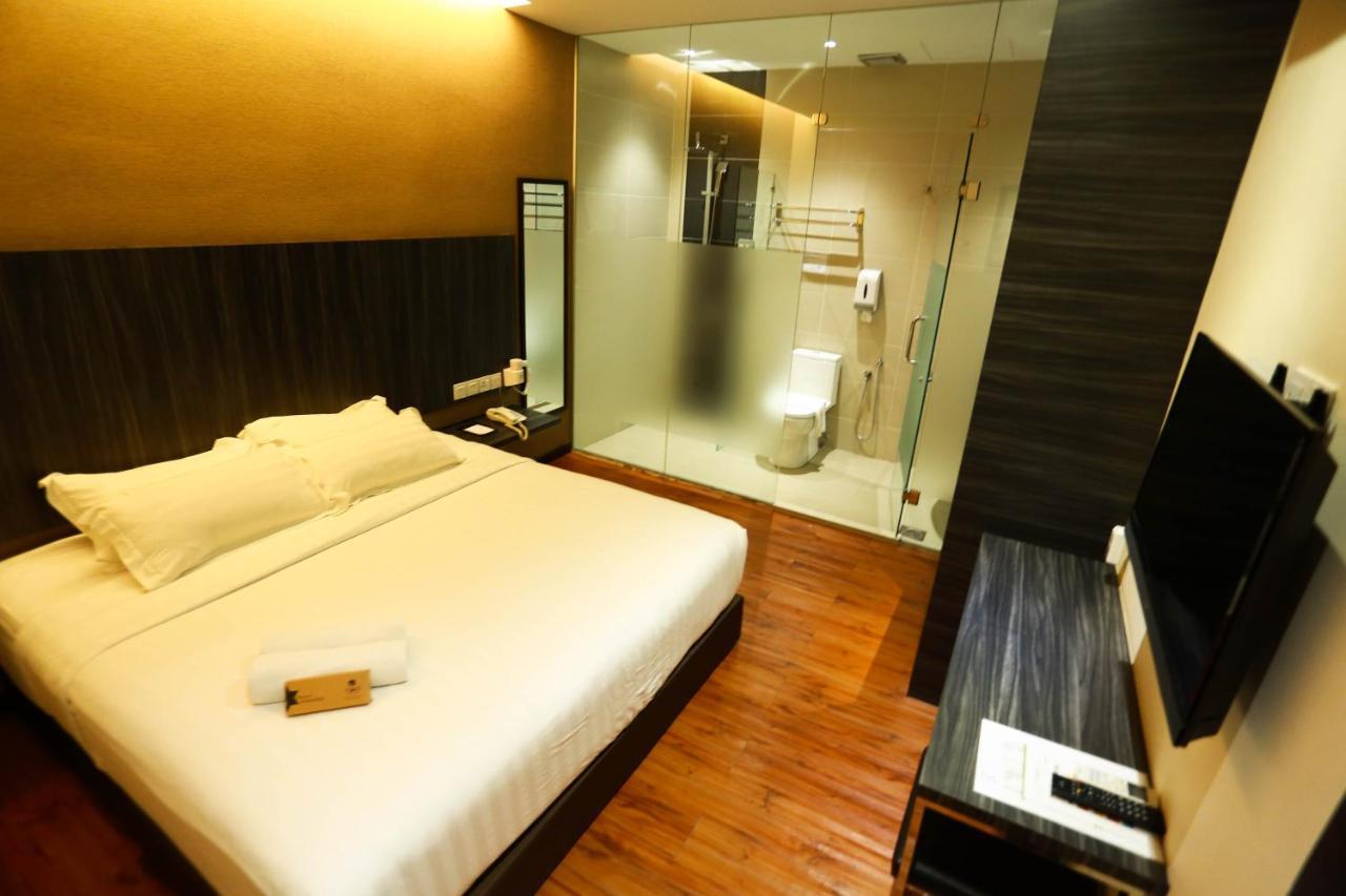 Starz Hotel Kluang Bagian luar foto